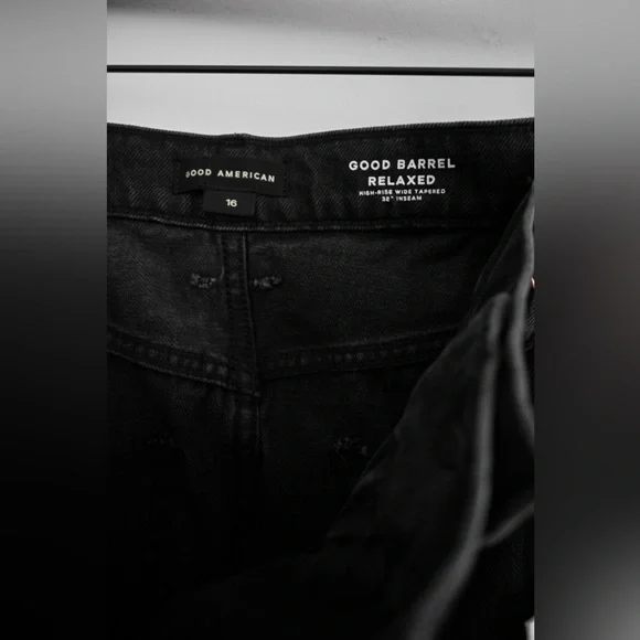 Good American "Good Barrel Relaxed Standard Fit", New With Tags, Size 16 - Picture 8 of 9